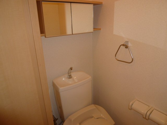 トイレ　落ち着いたトイレです
