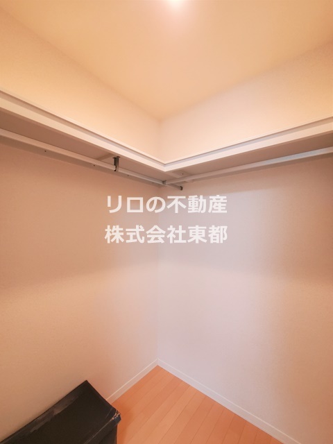 収納　ウォークインクローゼットでたっぷり収納♪（※家具は付きません