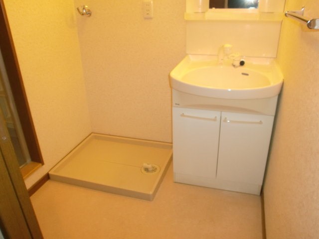 洗面設備　同型タイプ