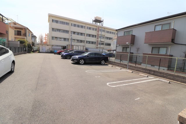 駐車場　駐車場