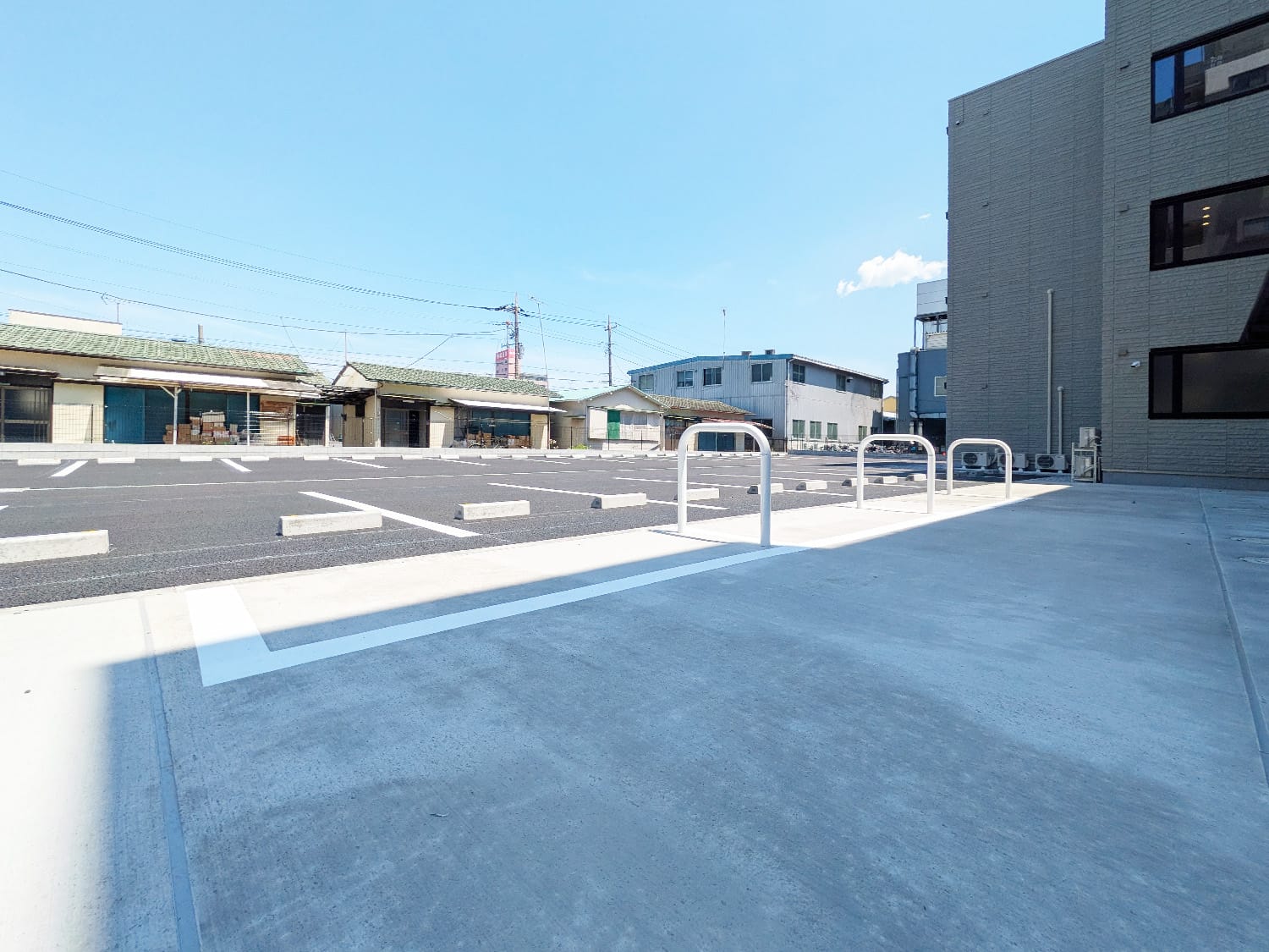 駐車場　駐車場、バイク置場