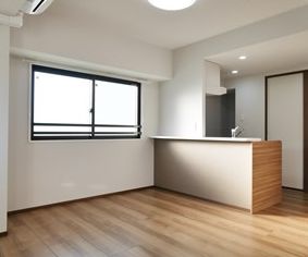 PEAKS神田の居間写真