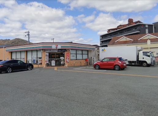 コンビニ　セブン-イレブン 青山北（コンビニ）まで1301m