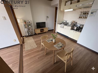 居室・リビング　画像中の家具はAIにより配置加工しているため、付属しません