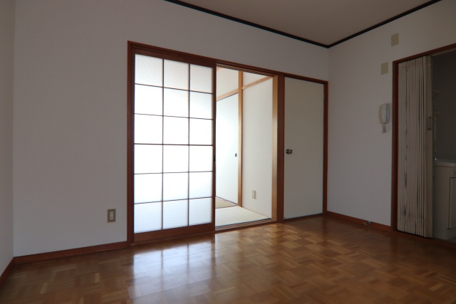 居室・リビング　※別室の参考写真の為、現況優先です。