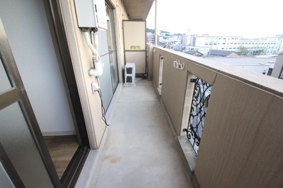 バルコニー　※別部屋の写真です