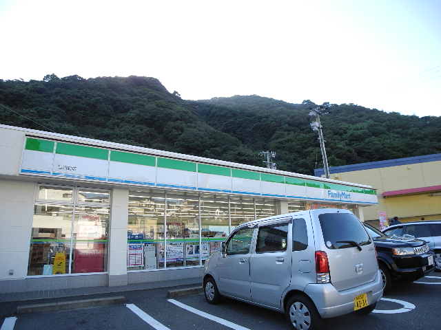 コンビニ　ファミリーマート 三川町店（コンビニ）まで1610m