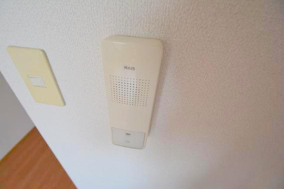 セキュリティ　インターホンで突然の来訪者を事前にチェック