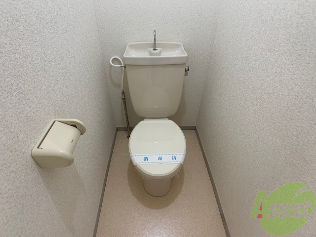 トイレ　こちらはトイレです。清潔感があり、安心して使用できます。