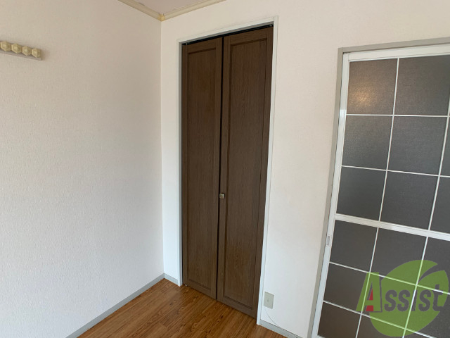 収納　収納スペースはこちらです。一人暮らしには丁度いいかも。