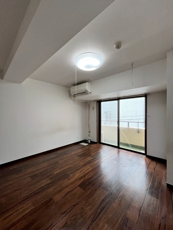 居室・リビング　※別部屋参考写真