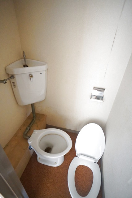 トイレ　参考画像　クリーニング前