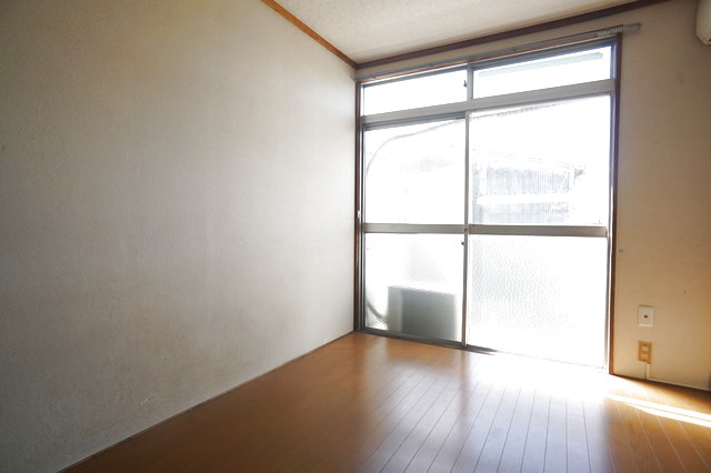 居室・リビング　参考画像　クリーニング前