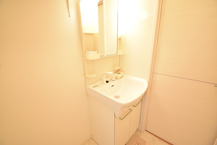 洗面設備　洗髪洗面化粧台