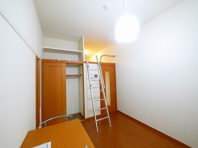 その他部屋・スペース　落ち着いて過ごせるお部屋なので、寝室にいかがでしょうか