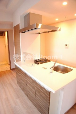 キッチン　コンパクトなキッチンで掃除もラクラク