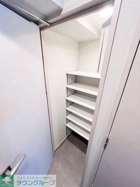 収納　バルコニー