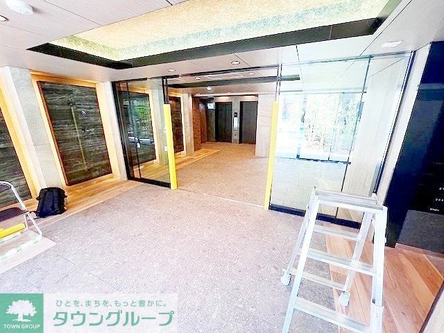 エントランス　エントランス