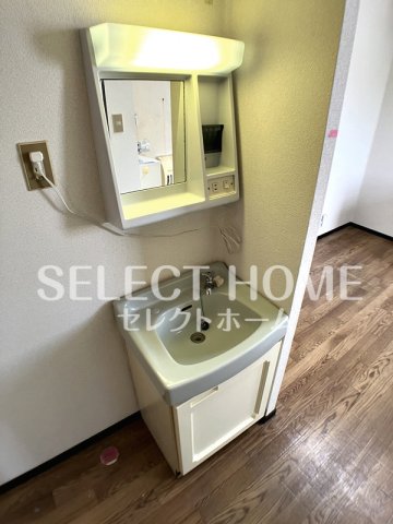 洗面設備　同型タイプ