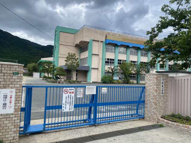 小学校　★福岡市立小学校早良小学校（小学校）まで476m