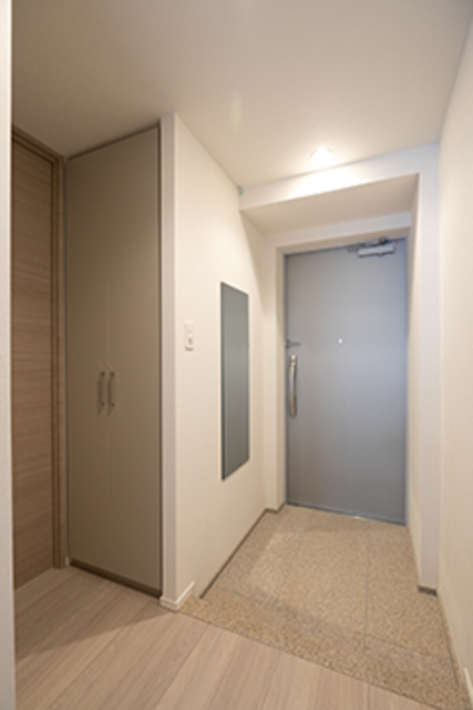 玄関　※写真は同タイプ住戸です。