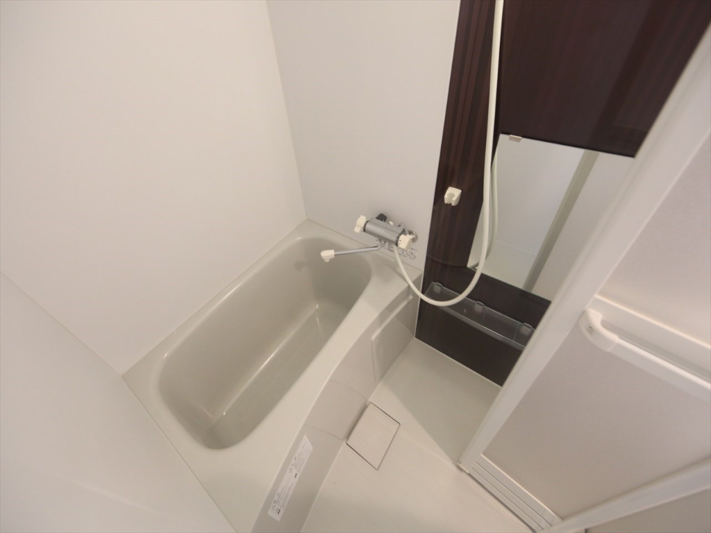 バス・シャワールーム　浴室暖房乾燥機付　24時間換気機能付バスルーム