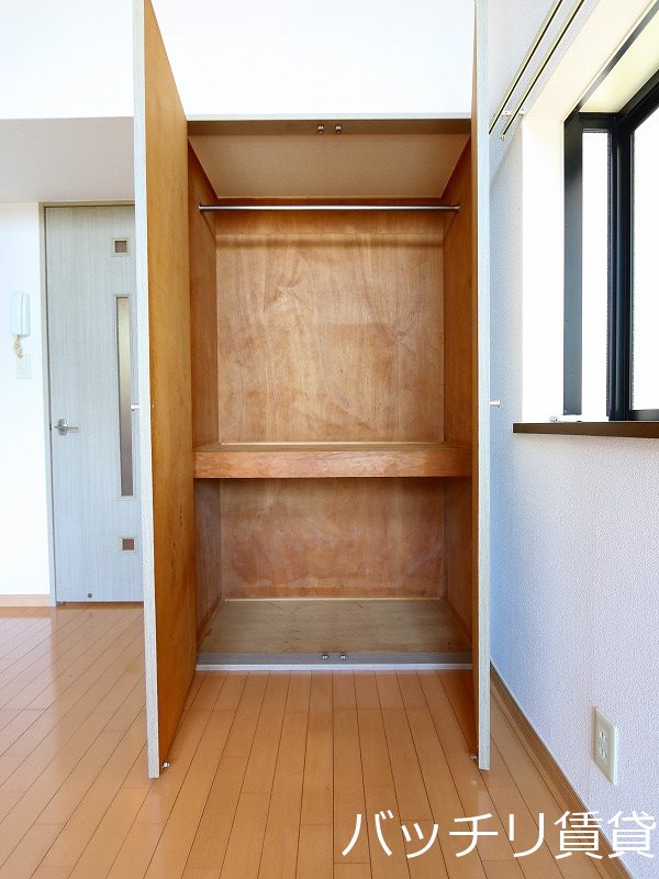 収納　別号室タイプの為、現状を優先致します。