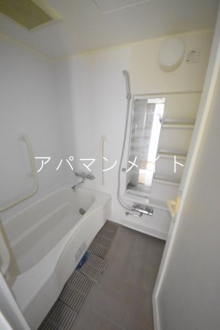 バス・シャワールーム　お風呂で日々の疲れを落としましょう