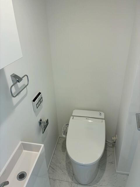 トイレ　※２号室タイプ参考写真