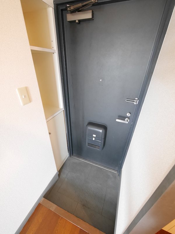 玄関　別部屋写真