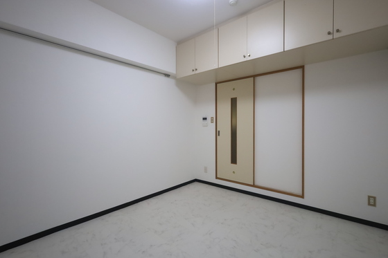 居室・リビング　※別号室の写真です。