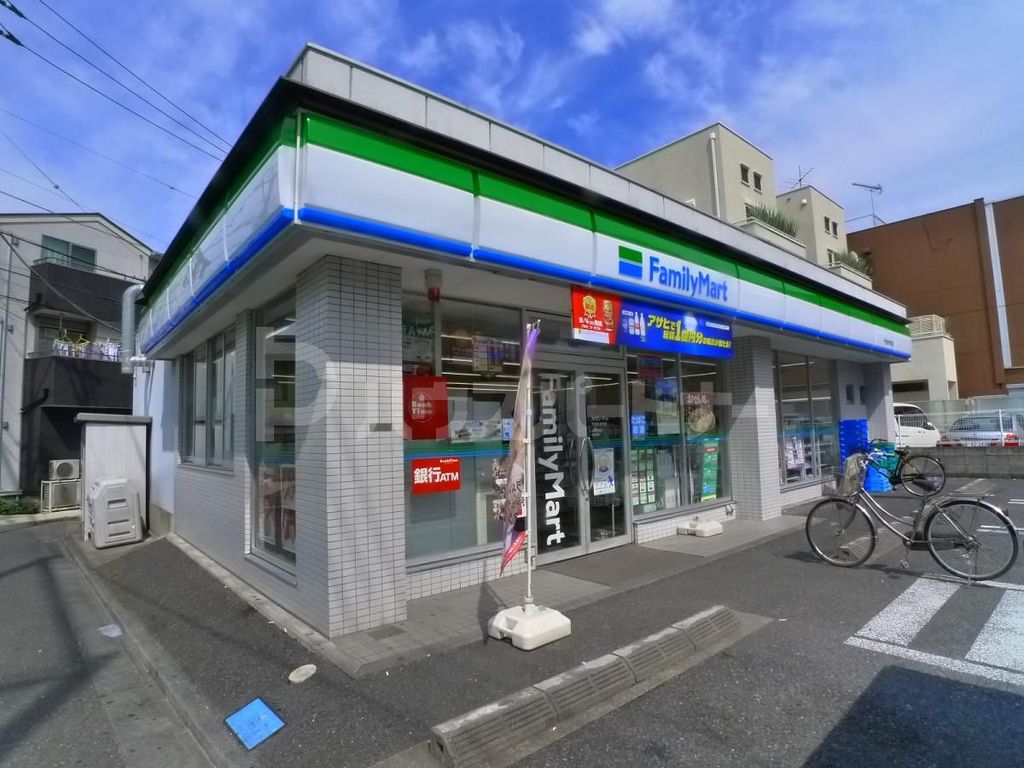 コンビニ　ファミリーマート千住あずま店（コンビニ）まで320m