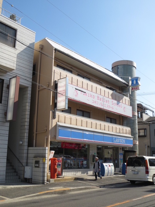 コンビニ　ローゾン（コンビニ）まで300m