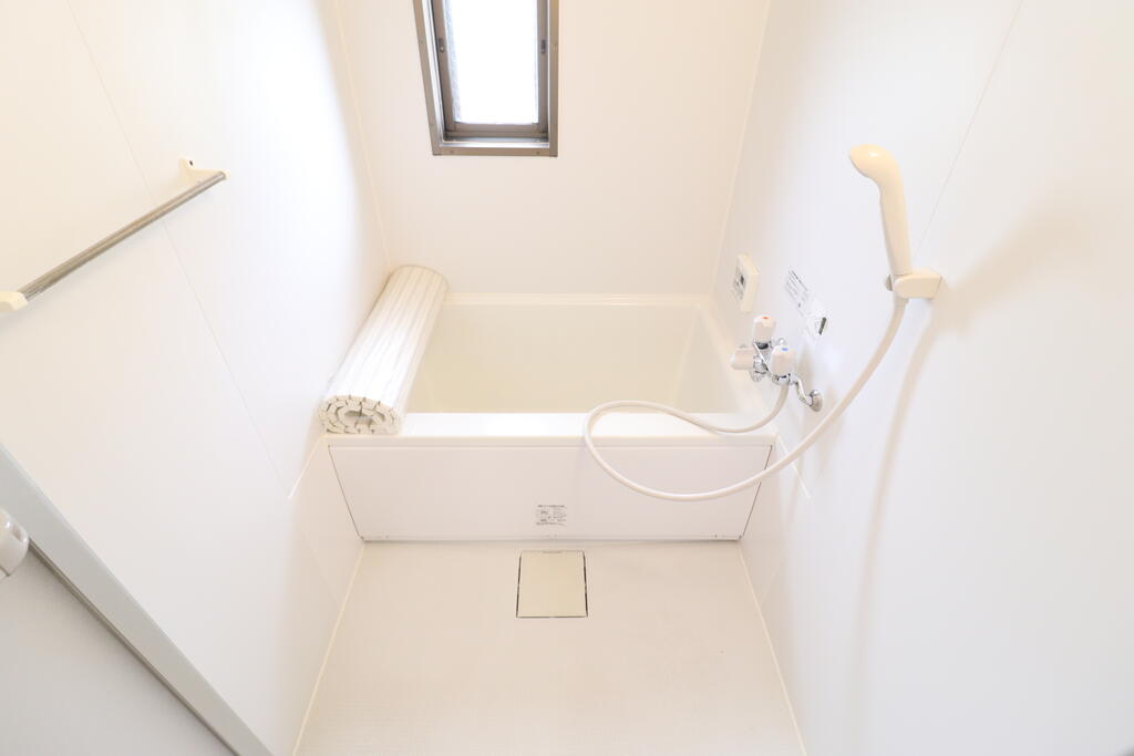 バス・シャワールーム　バスルーム