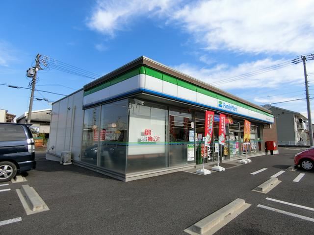コンビニ　ファミリーマート（コンビニ）まで170m