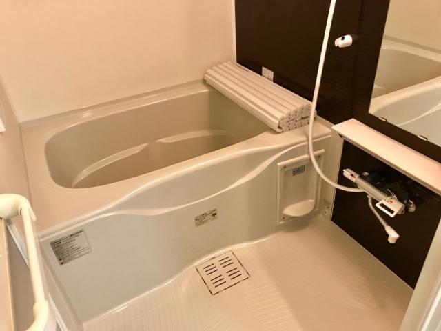 バス・シャワールーム　バス