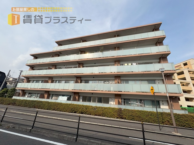 建物外観　前面開放空間の広がる、ペット可マンションです。