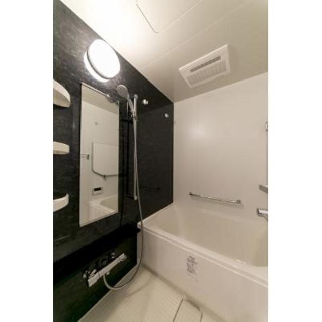 バス・シャワールーム　※写真は同タイプ住戸です。