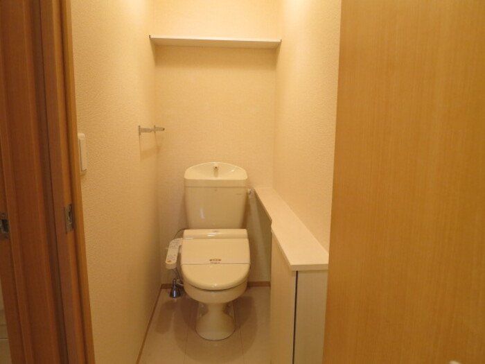 トイレ　※別号室参考写真です