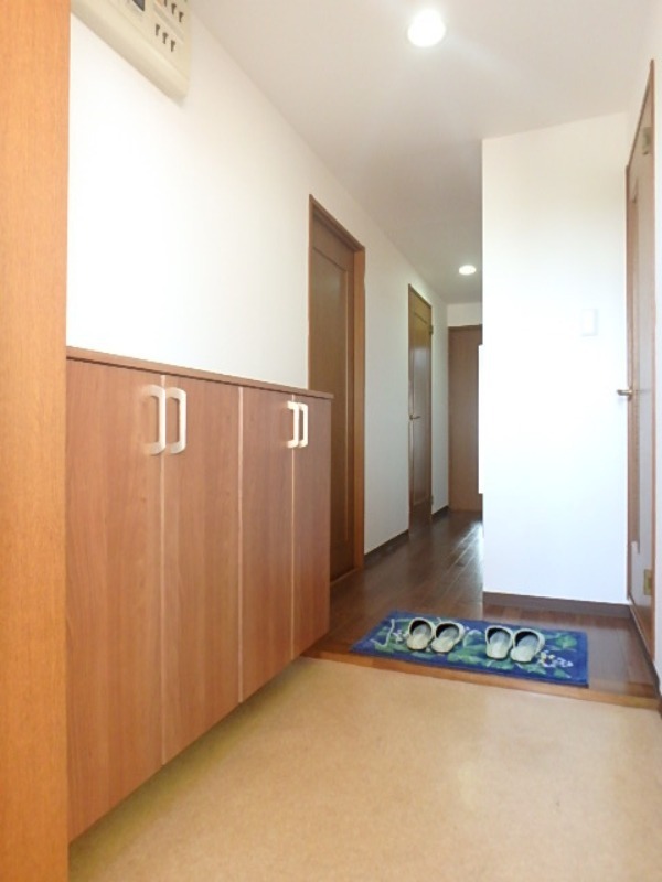 玄関　図面と現状に相違がある場合には現状を優先