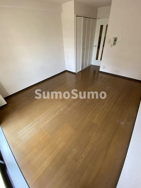 その他部屋・スペース　開放的な寝室です