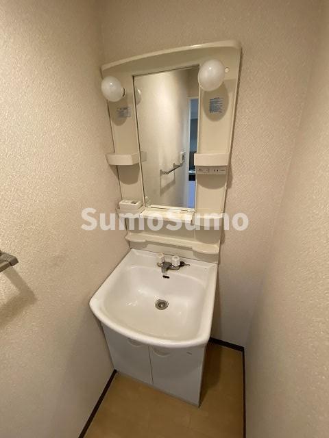 洗面設備　使いやすい洗面所です