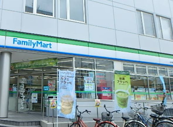 コンビニ　ファミリーマート 練馬桜台店（コンビニ）まで391m