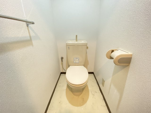 トイレ　同一タイプです。