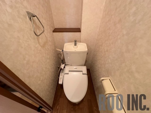 トイレ　写真は反転のお部屋です