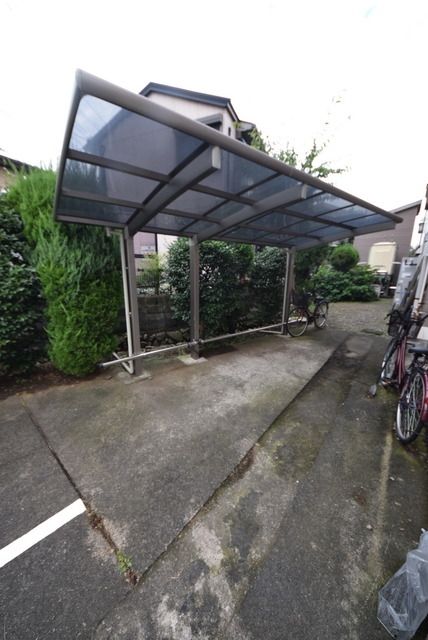 その他共有部分　☆屋根付きの駐輪場♪☆