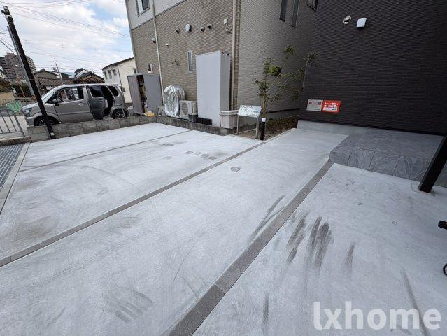 駐車場　駐車場に車を止められます