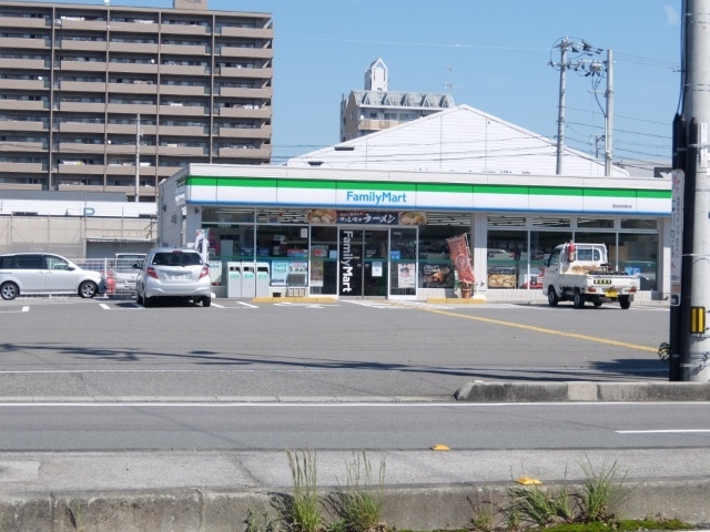 コンビニ　ファミリーマート高知仲田町店（コンビニ）まで478m