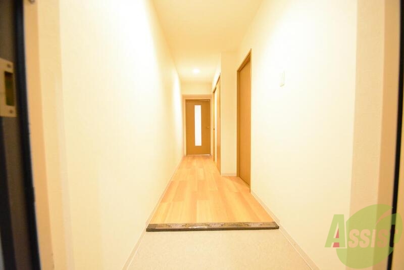 玄関　広々とした玄関ですよ。