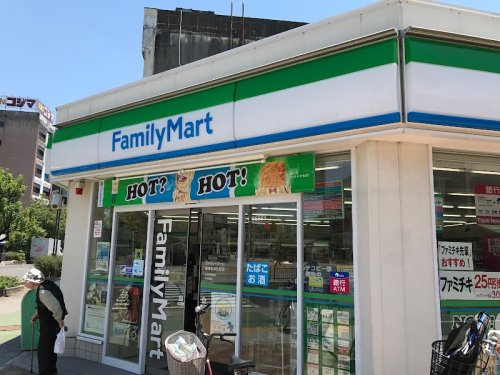 コンビニ　ファミリーマート 真清田神社前店（コンビニ）まで538m